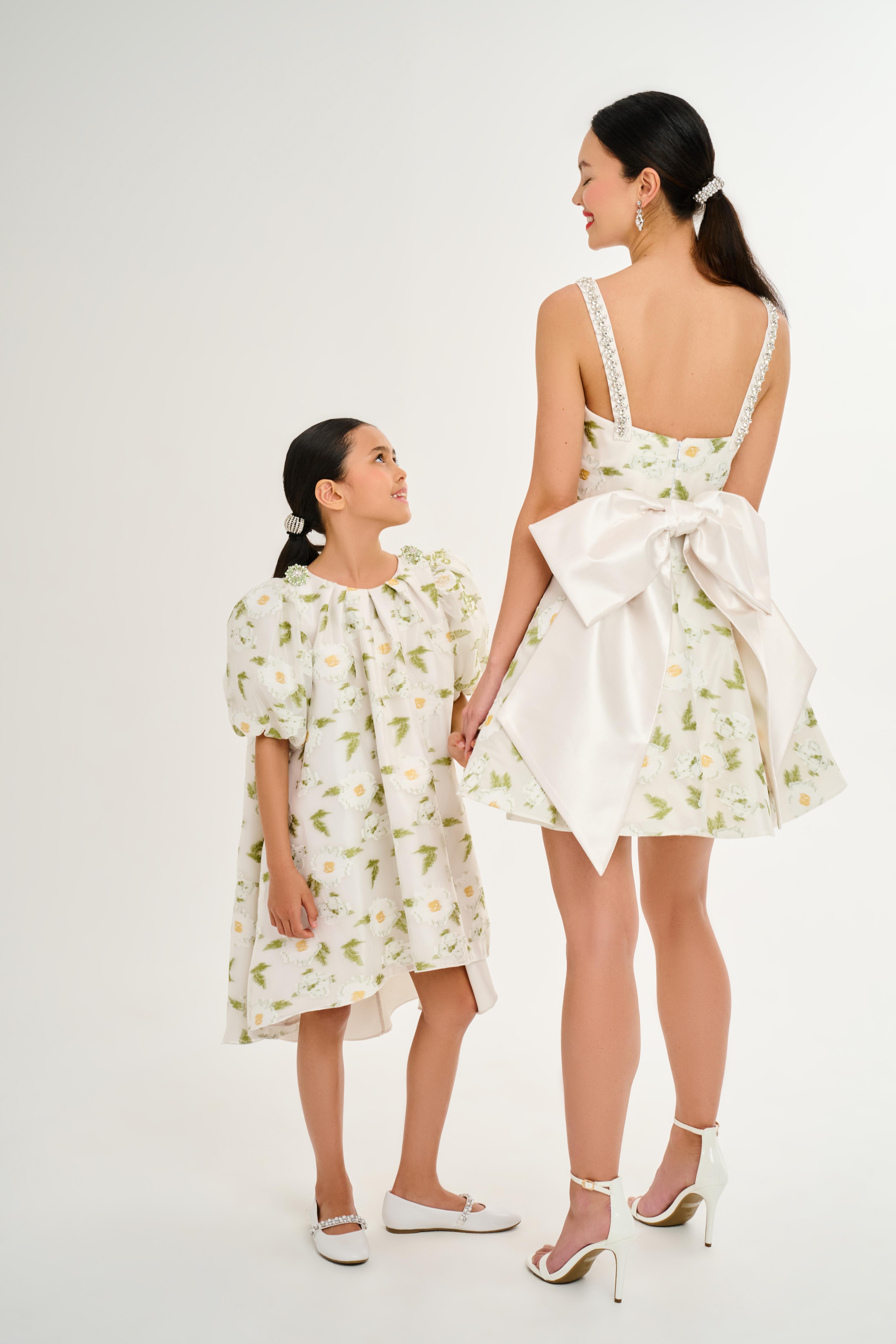 Embroidered Daisy Flower Organza Sweetheart Dress
